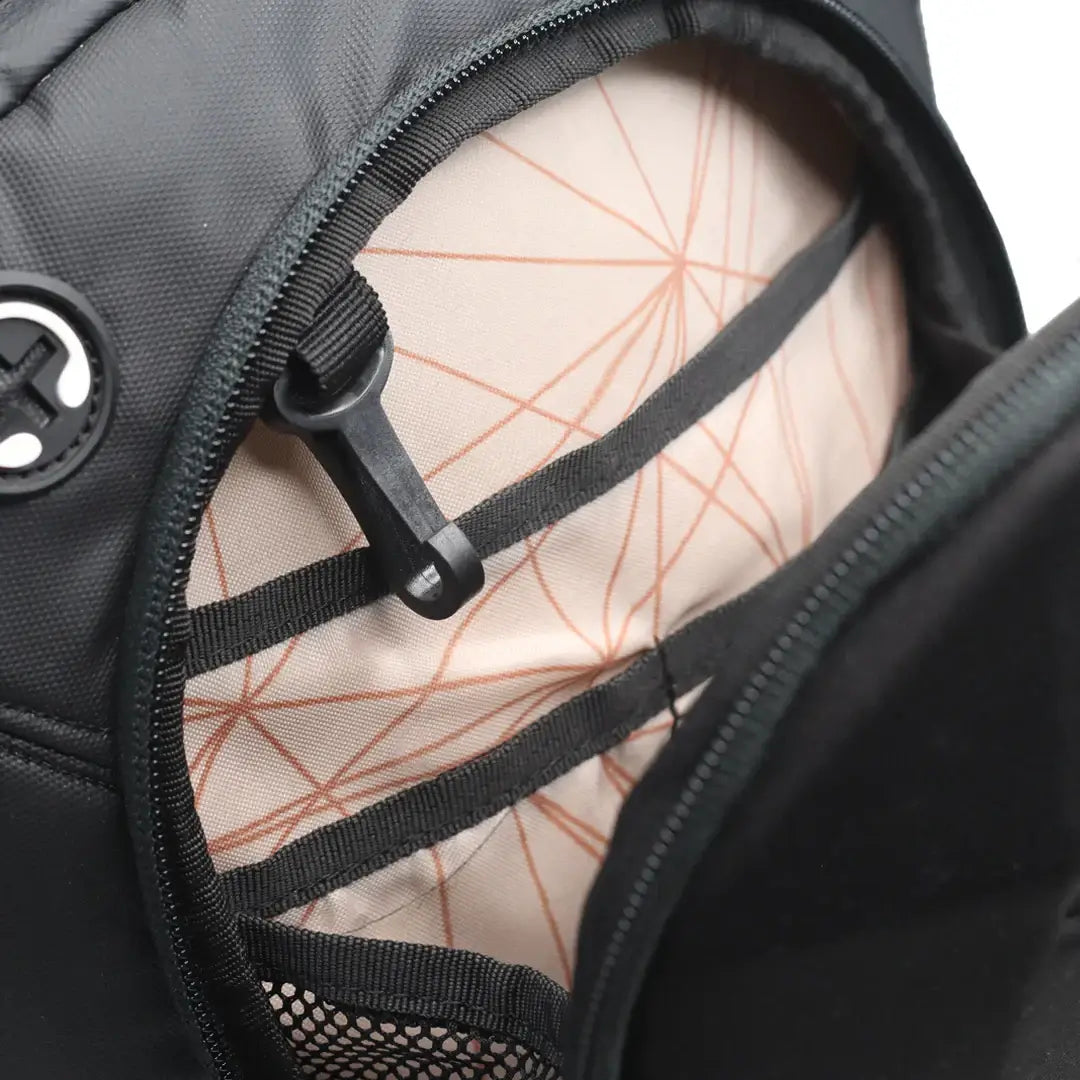 Lightweight Carbonado Y07 hydration backpack for long rides in Bangalore